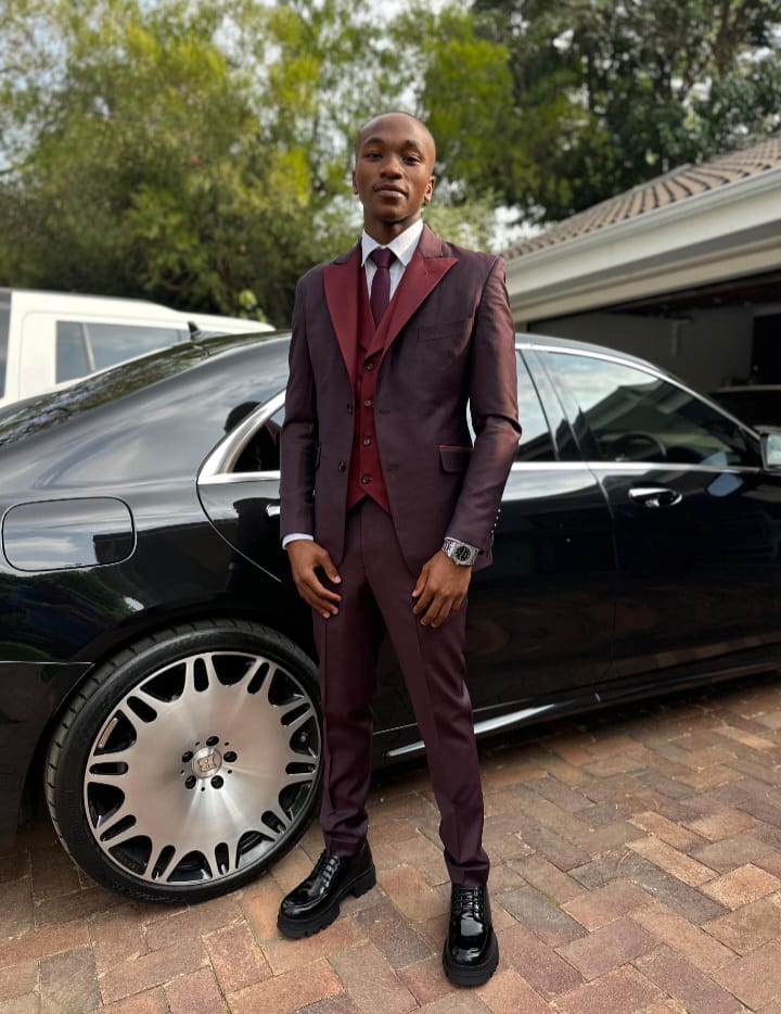 Matric dance guests dressed in Rent the Look formalwear